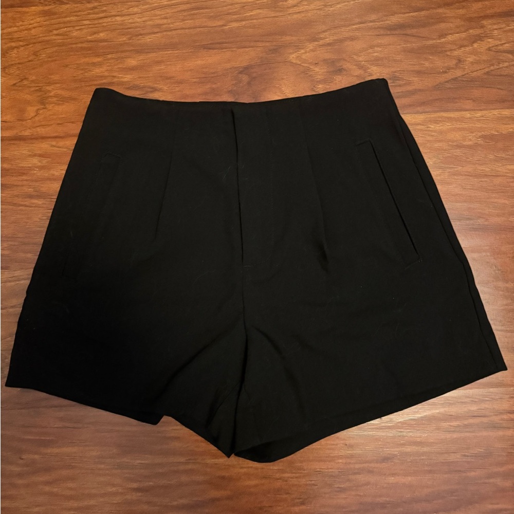 Black dress shorts with pockets